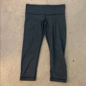 Lululemon Capris. Size 6